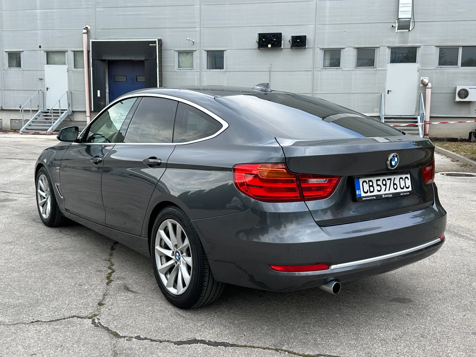 BMW 318 GT 2.0d 143 к.с. - изображение 3