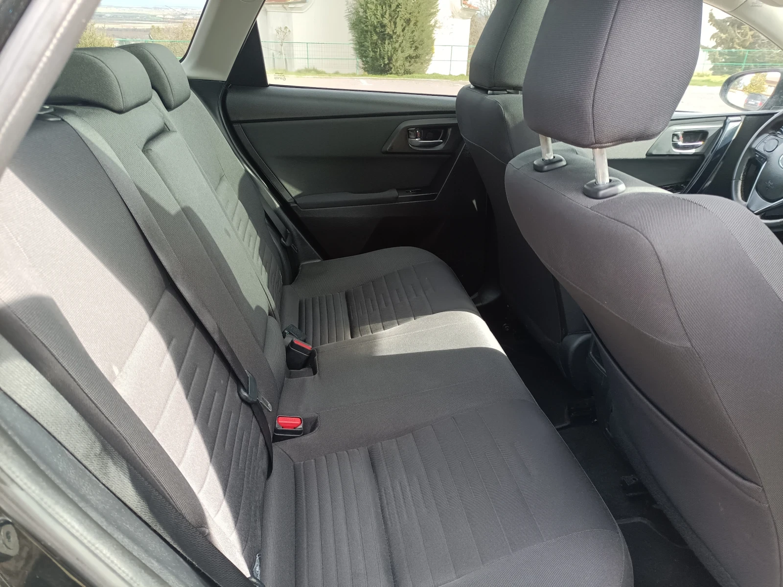 Toyota Auris 1.8������ | Mobile.bg � ����������� 15