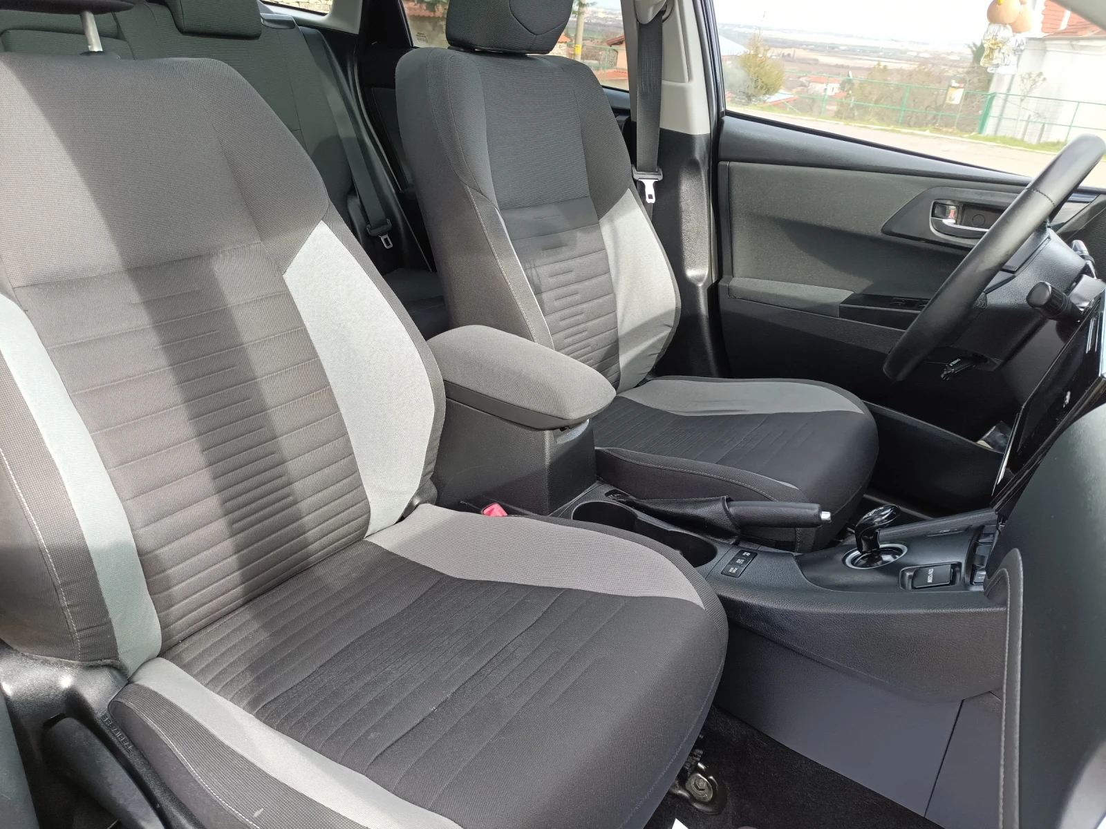 Toyota Auris 1.8������ | Mobile.bg � ����������� 9