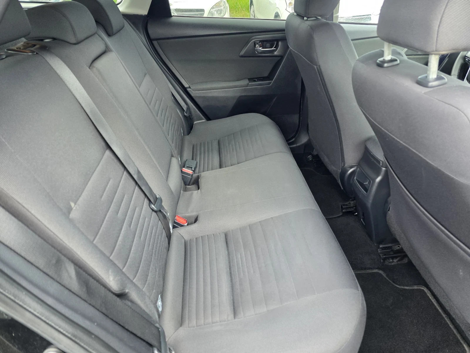 Toyota Auris 1.8������ | Mobile.bg � ����������� 13