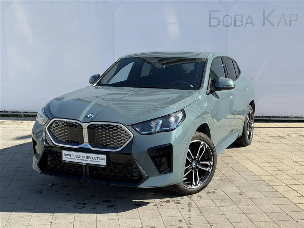 BMW iX2 xDrive30