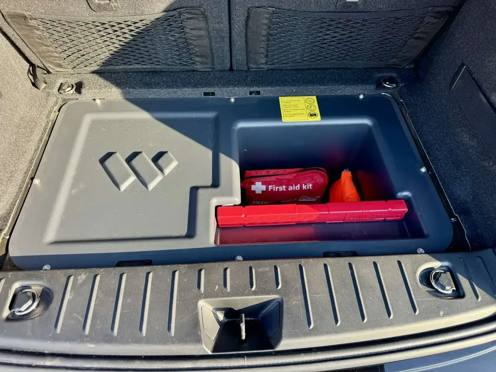 BMW i3, снимка 13 - Автомобили и джипове - 53874897