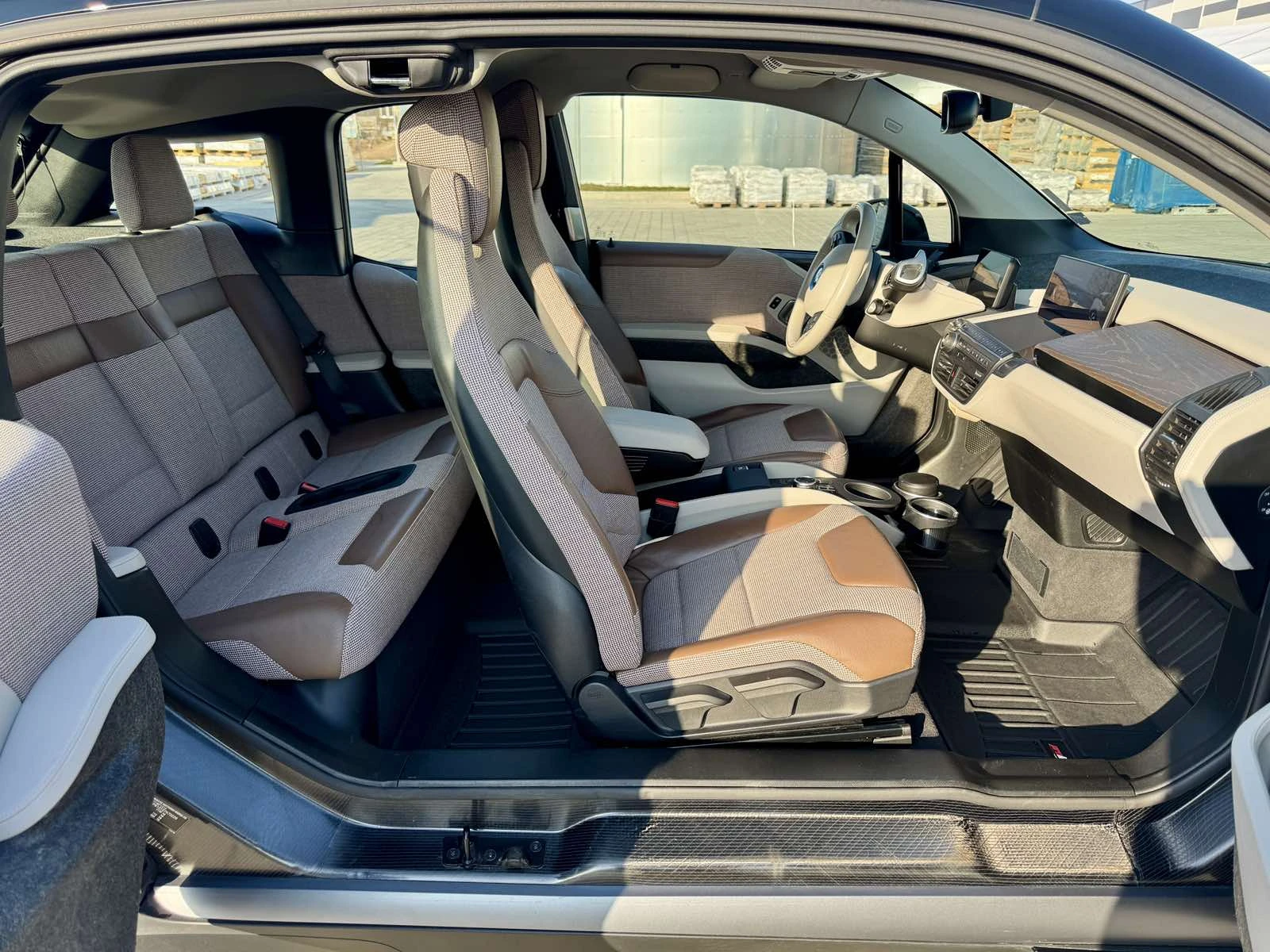 BMW i3, снимка 7 - Автомобили и джипове - 53874897