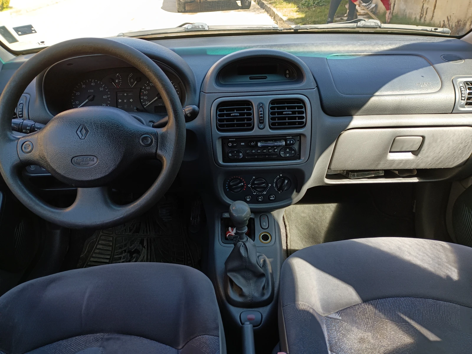 Renault Clio, снимка 5 - Автомобили и джипове - 53874725