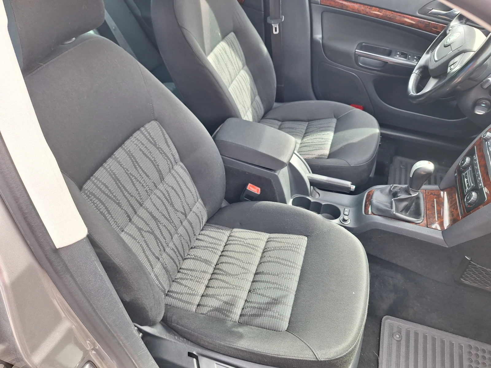 Skoda Octavia 1.9TDI 4x4 , снимка 6 - Автомобили и джипове - 54125087