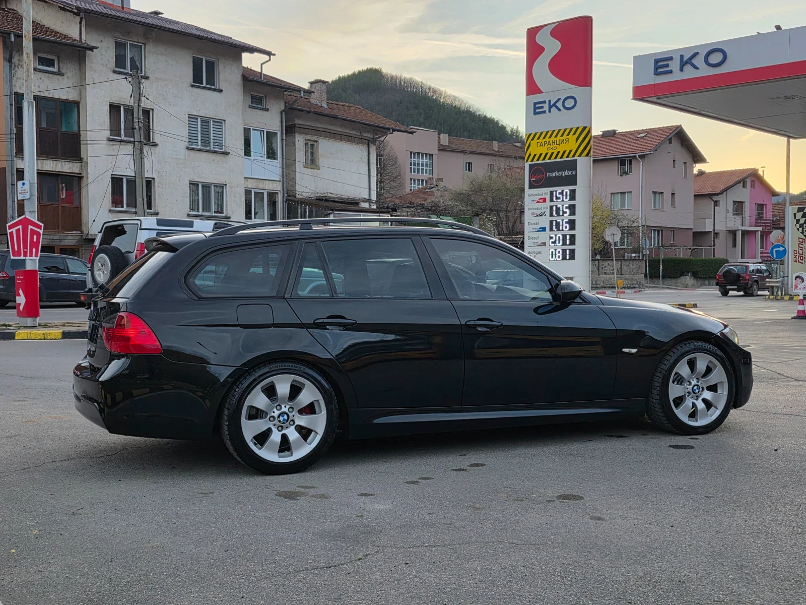 BMW 330, снимка 7 - Автомобили и джипове - 54155600
