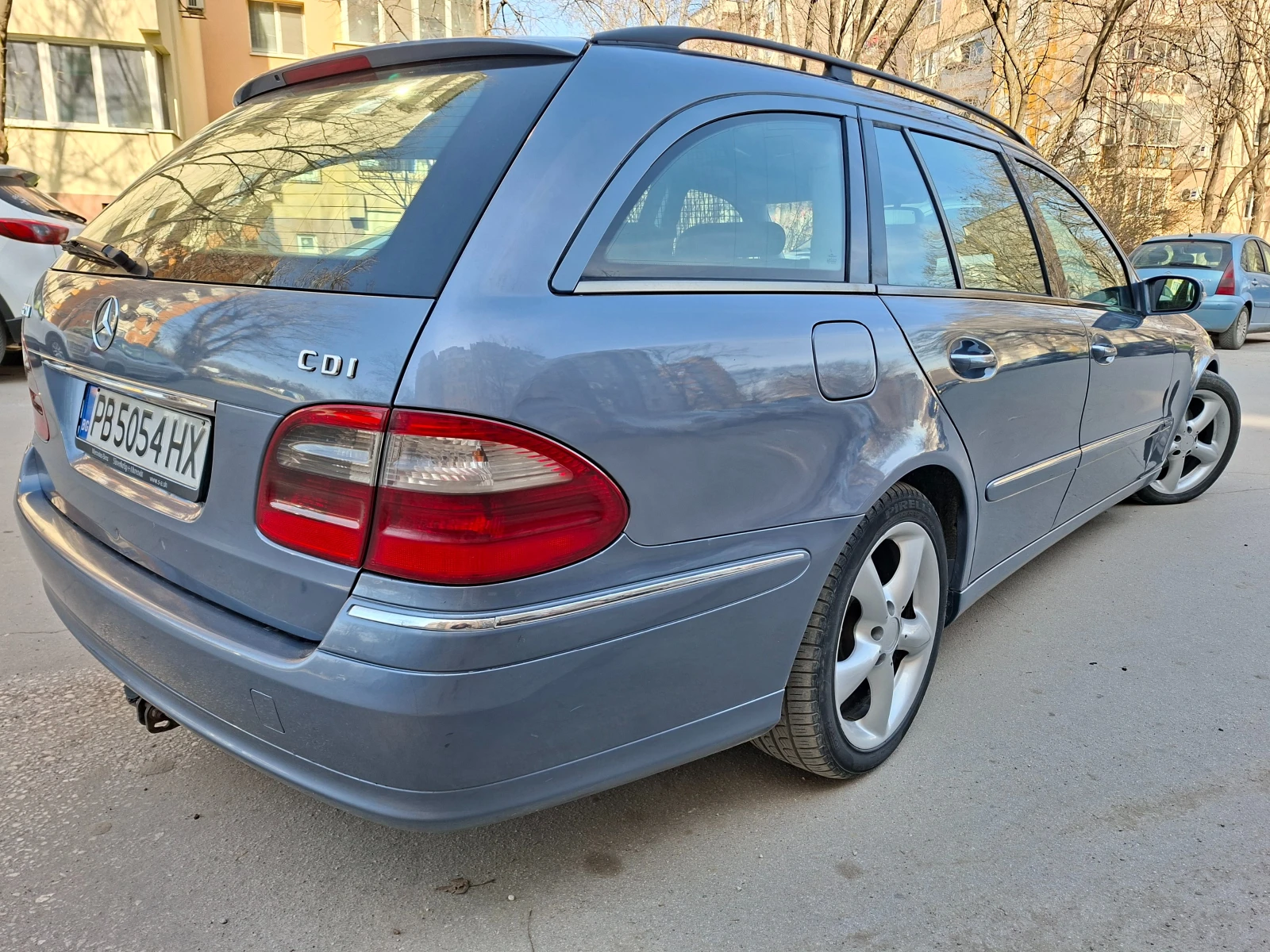 Mercedes-Benz E 320 CDI автоматик, снимка 5 - Автомобили и джипове - 54357208