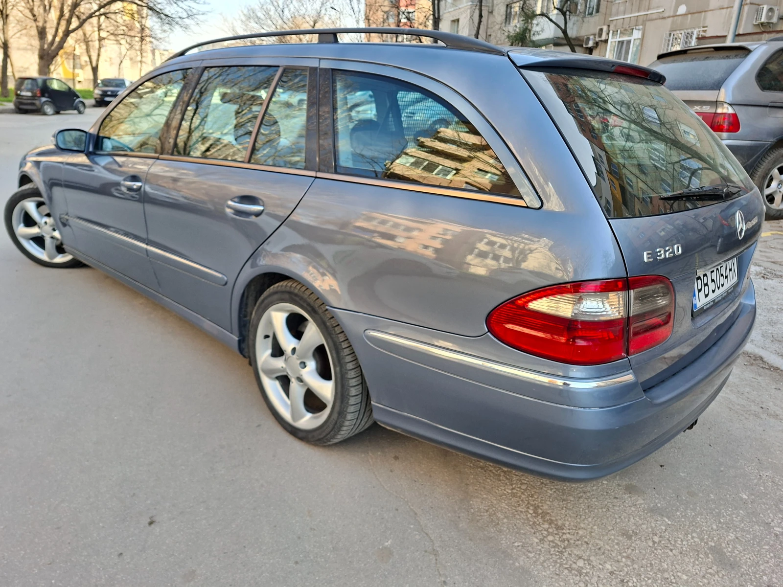 Mercedes-Benz E 320 CDI автоматик, снимка 10 - Автомобили и джипове - 54357208
