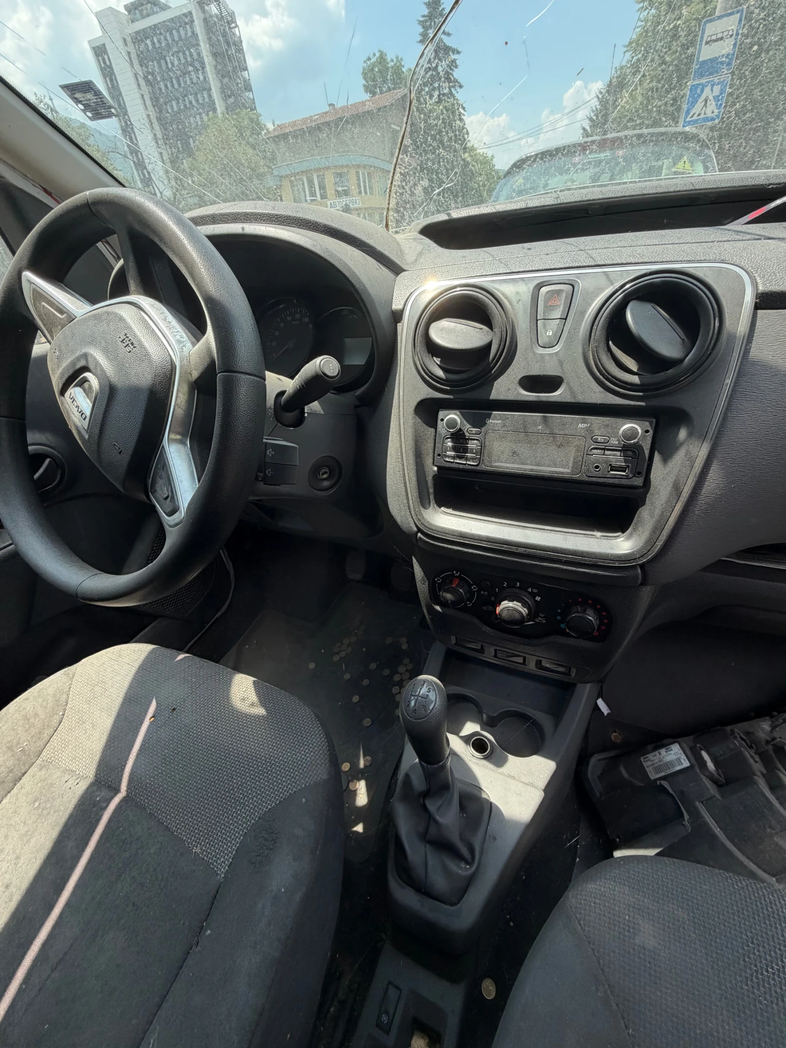Dacia Dokker 1.6, снимка 12 - Автомобили и джипове - 54998136