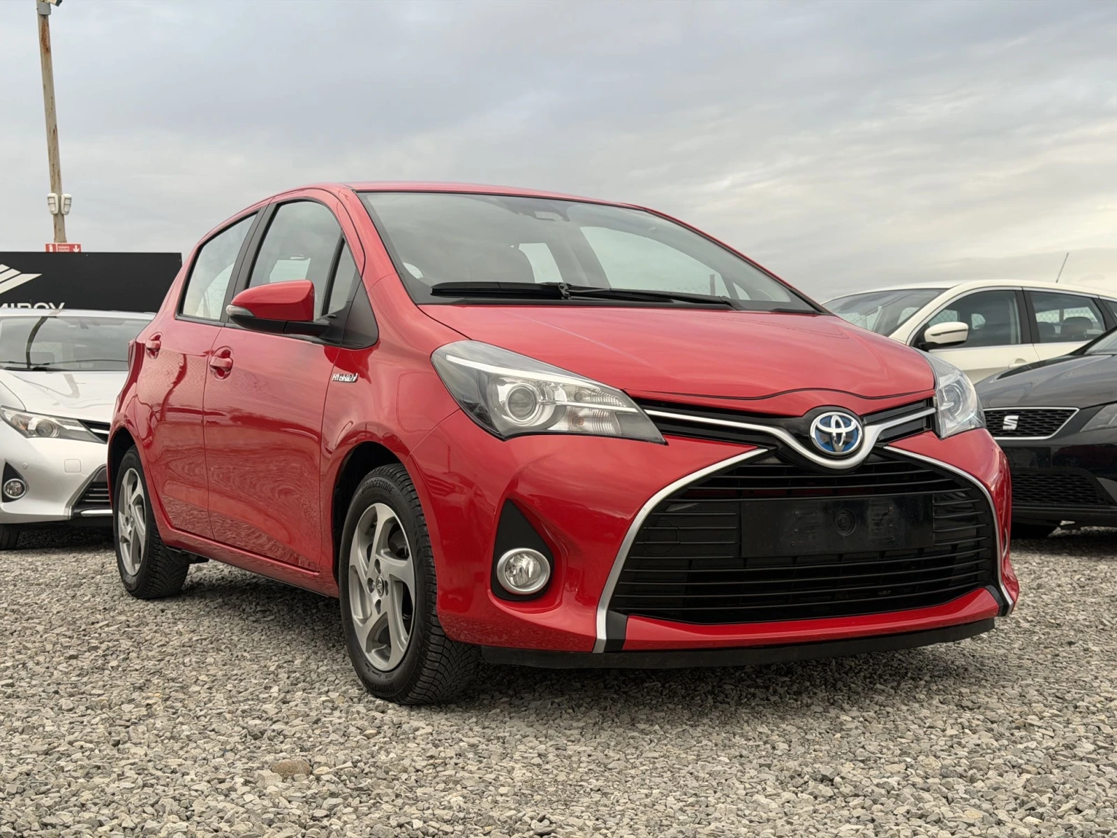 Toyota Yaris 1.5Hybrid Реални КМ / 1 СОБСТВЕНИК / БЕЗ РЪЖДА