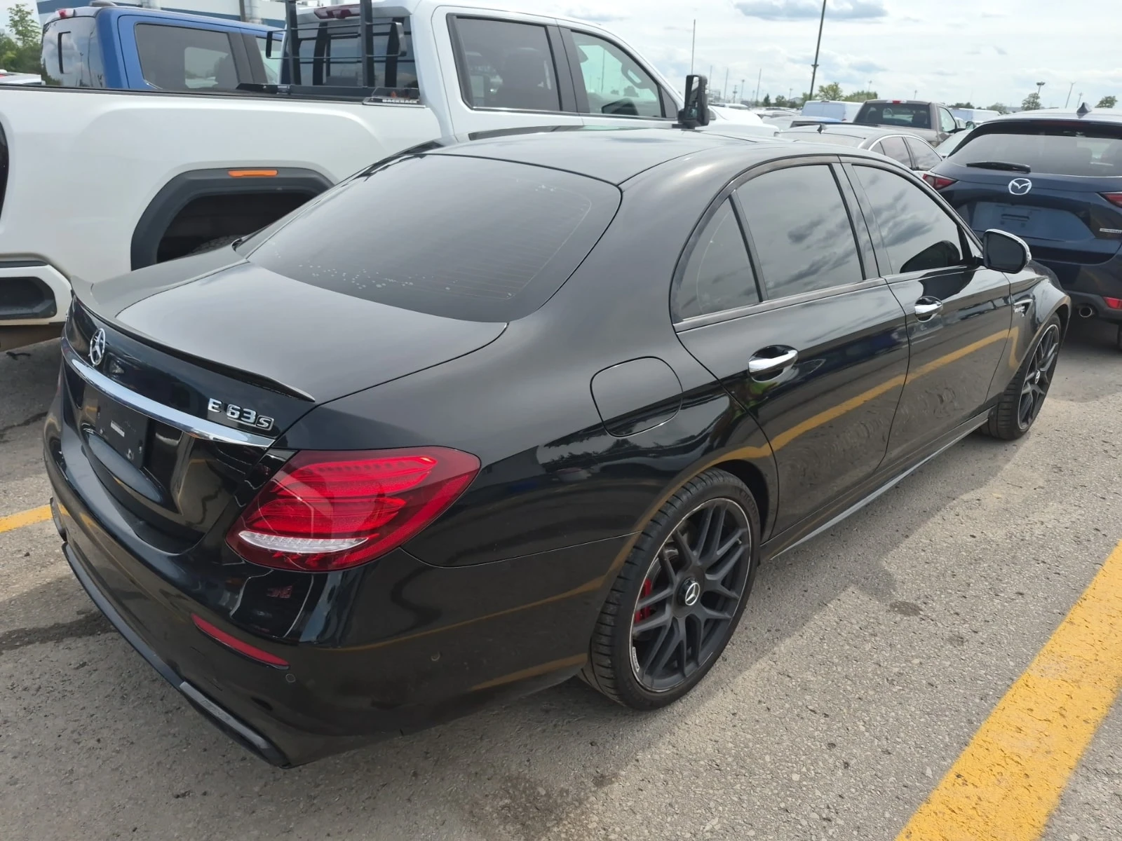 Mercedes-Benz E 63 AMG * АВТОКРЕДИТ * ГЛАВНО ПРЕДСТАВИТЕЛСТВО, снимка 3 - Автомобили и джипове - 55951605