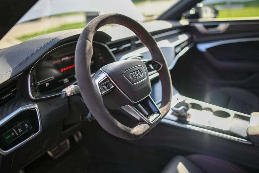 Audi Rs7 / АЛКАНТАРА / ДИСТРОНИК / 360 / ОБДУХВАНЕ, снимка 13 - Автомобили и джипове - 56175828