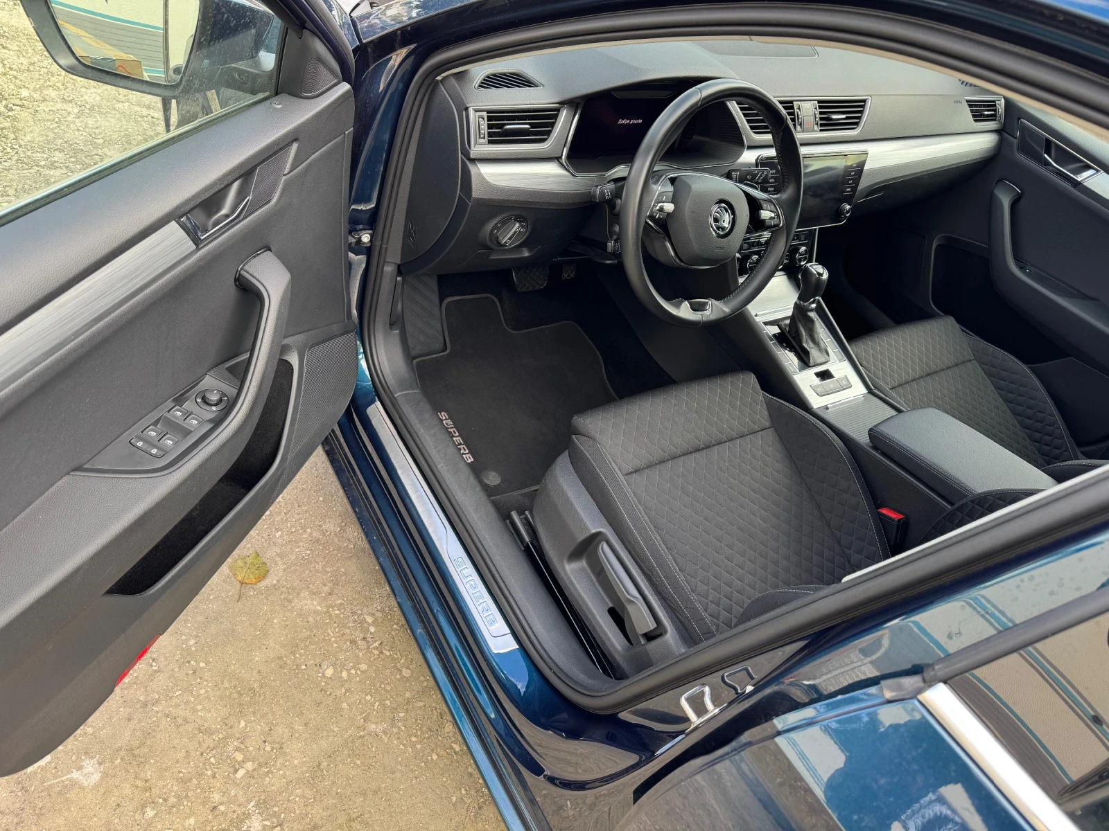 Skoda Superb 2.0 TDI , снимка 7 - Автомобили и джипове - 56530671