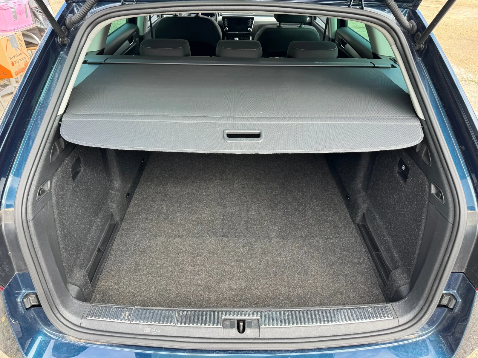 Skoda Superb 2.0 TDI , снимка 15 - Автомобили и джипове - 56530671