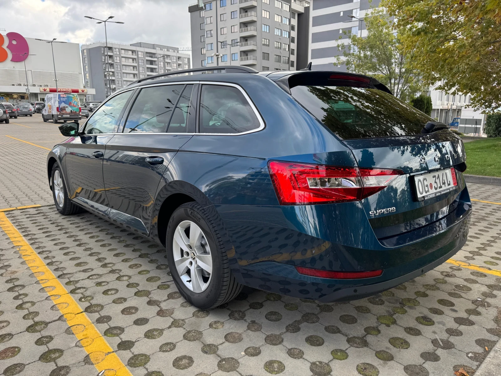 Skoda Superb 2.0 TDI , снимка 4 - Автомобили и джипове - 56530671