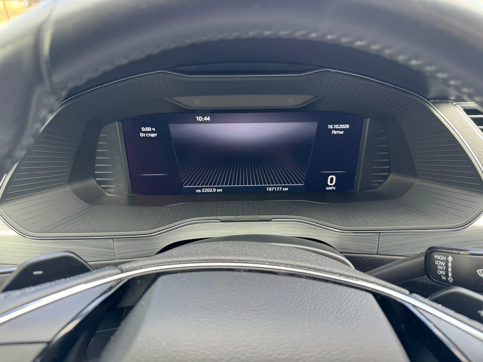 Skoda Superb 2.0 TDI , снимка 14 - Автомобили и джипове - 56530671