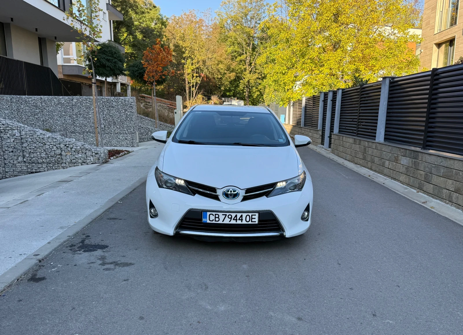 Toyota Auris 1.8 Hybrid  | Mobile.bg � ����������� 2