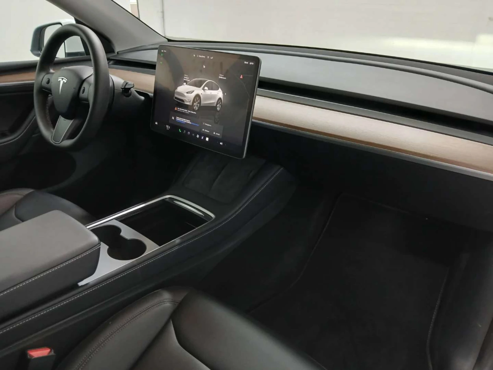 Tesla Model Y Standart Range Leather LED Navi Camera, снимка 10 - Автомобили и джипове - 56651055