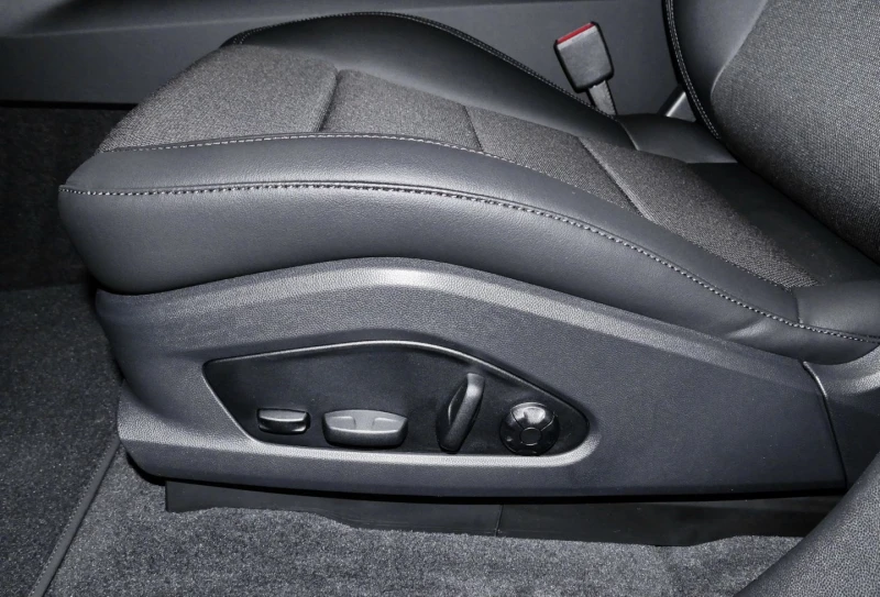 Porsche Macan * MEMORY* PANO* MATRIX* CAM* , снимка 9 - Автомобили и джипове - 50189306