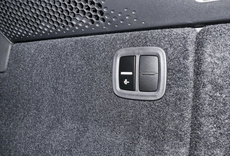 Porsche Macan * MEMORY* PANO* MATRIX* CAM* , снимка 15 - Автомобили и джипове - 50189306