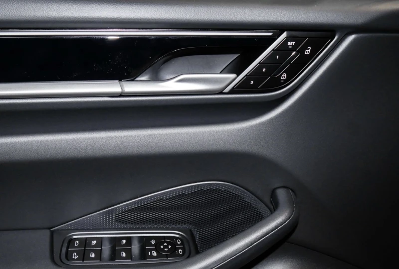 Porsche Macan * MEMORY* PANO* MATRIX* CAM* , снимка 6 - Автомобили и джипове - 50189306