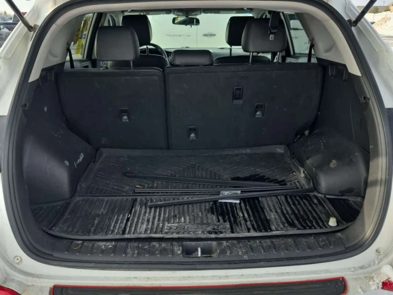 Hyundai Tucson * SE * CARFAX * ЦЕНА ДО БГ, снимка 14 - Автомобили и джипове - 53584136