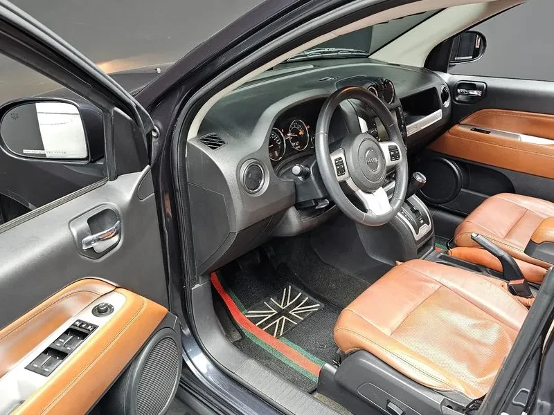 Jeep Compass, снимка 12 - Автомобили и джипове - 54463276