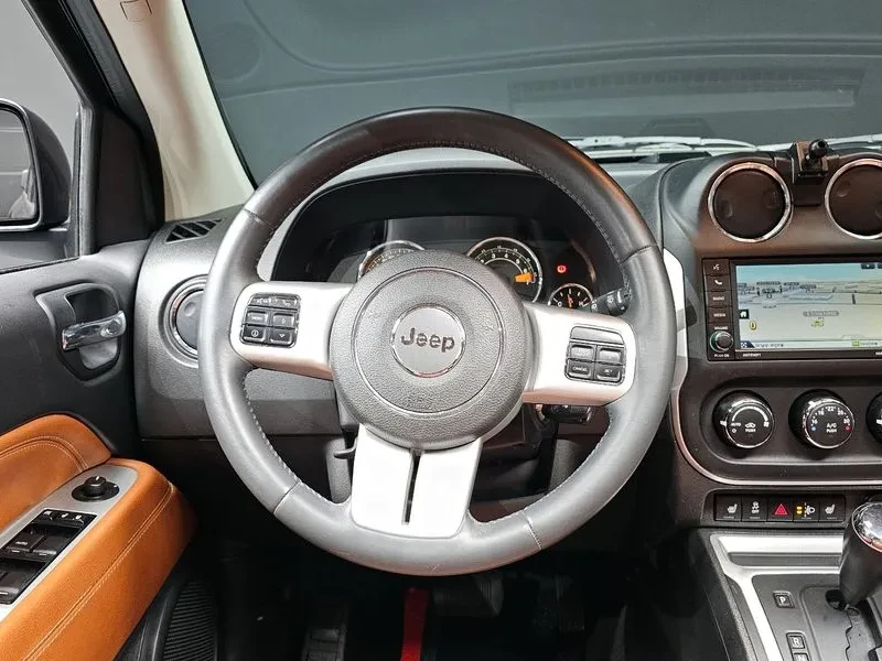 Jeep Compass, снимка 13 - Автомобили и джипове - 54463276