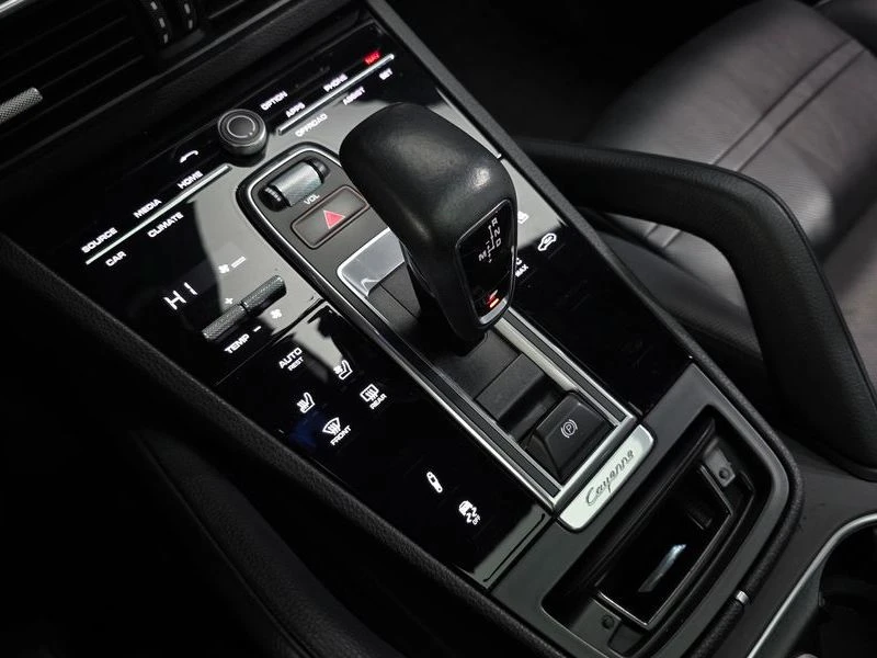 Porsche Cayenne 3.0 DCB Automatic, снимка 12 - Автомобили и джипове - 56062088