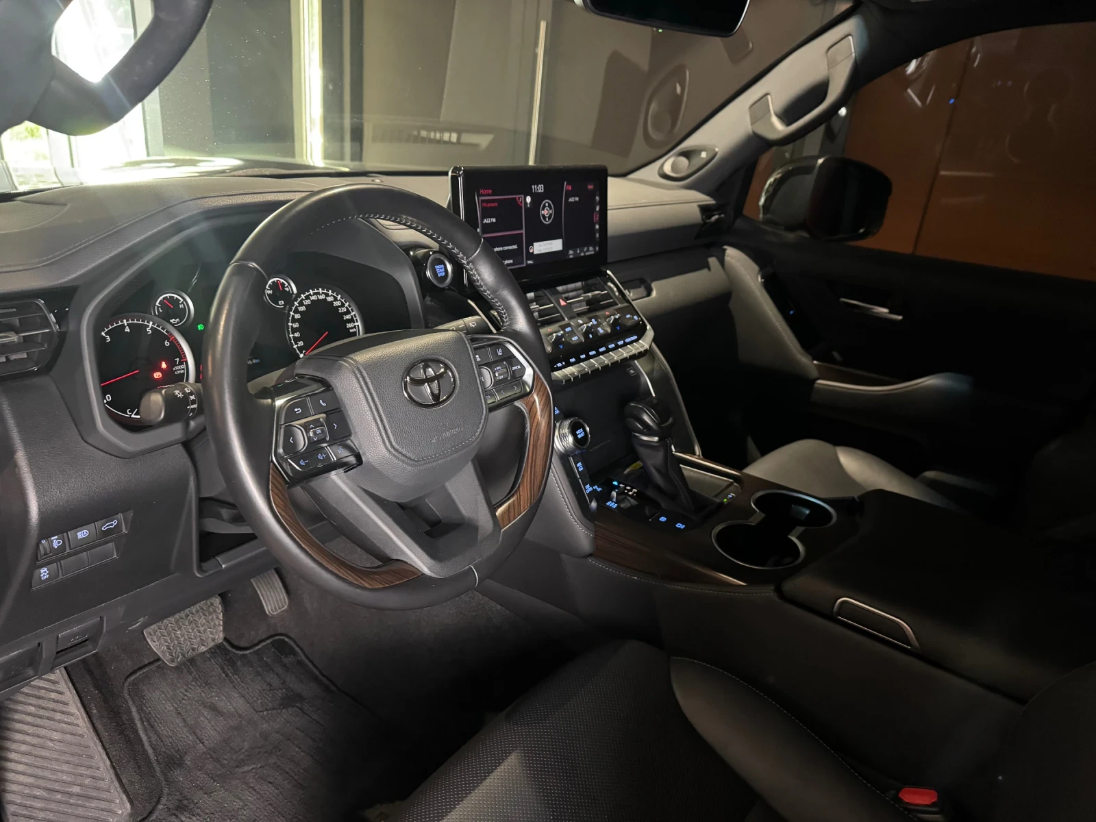 Toyota Land cruiser 300 - изображение 4