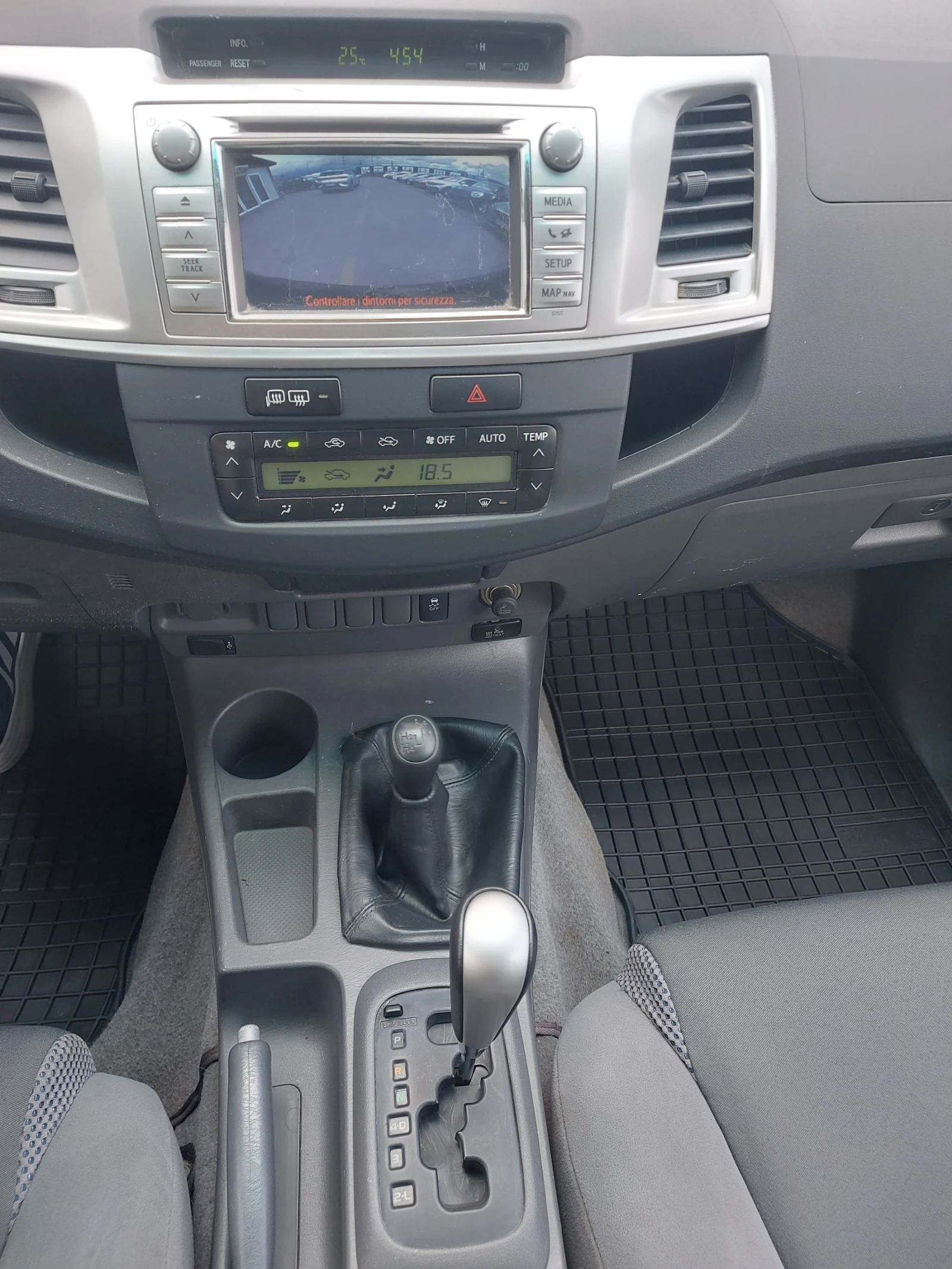 Toyota Hilux 3.0 D4-D, 171 .., 44, ,   | Mobile.bg   12