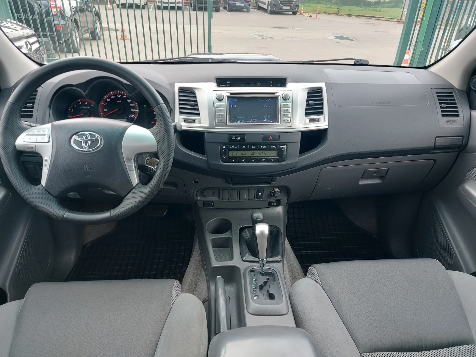 Toyota Hilux 3.0 D4-D, 171 к.с., 4х4, АВТОМАТИК, ЮЖНА ИТАЛИЯ - изображение 9