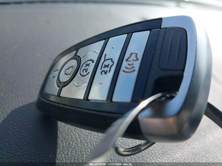 Ford Escape 2.0L I-4 DI, DOHC, VVT, TURBO, 250HP All Wheel - изображение 3