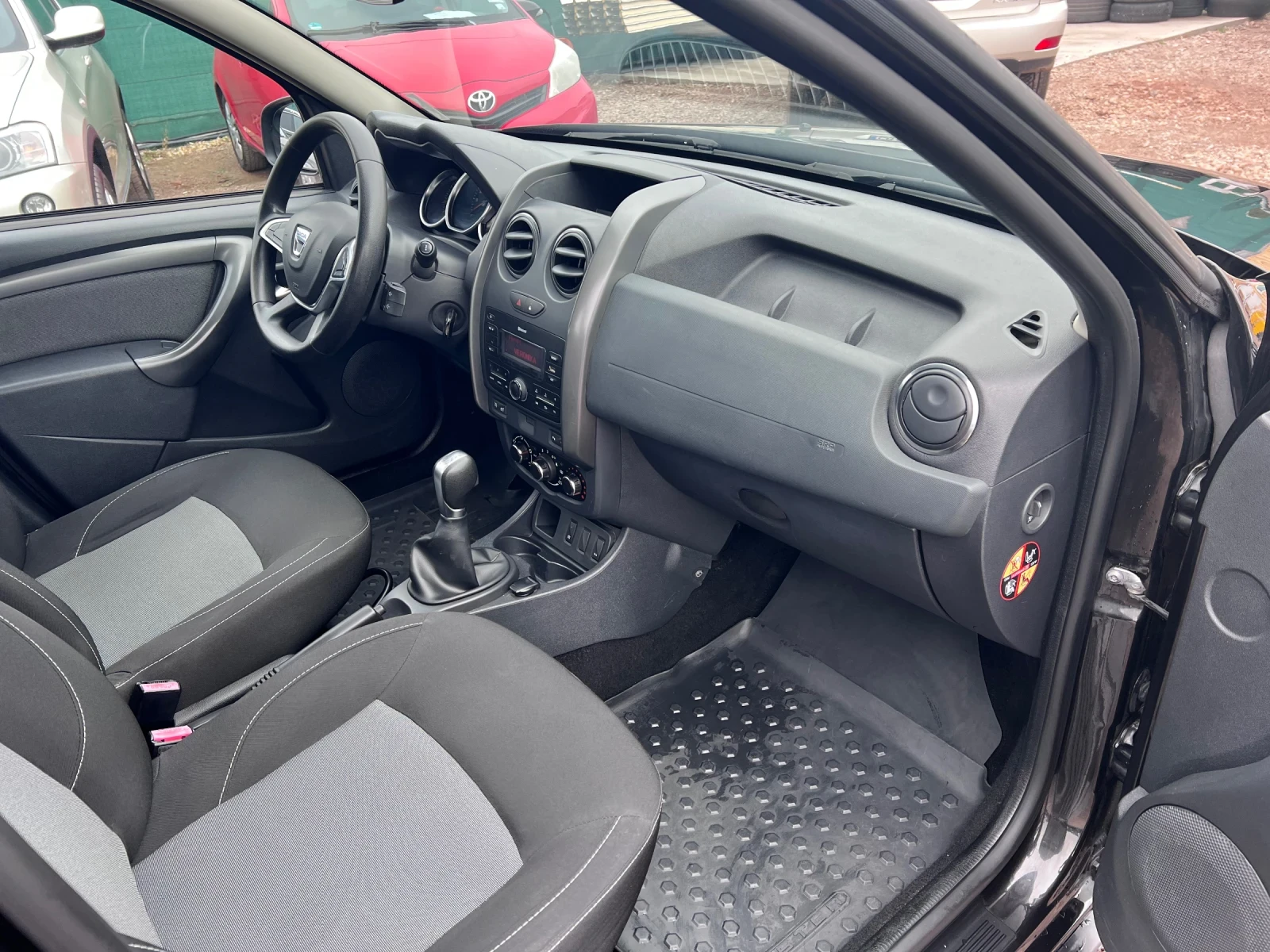 Dacia Duster 1.5 DCI AUTOMAT 97000km - изображение 10