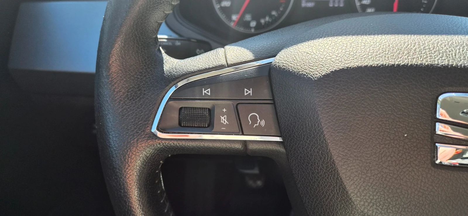 Seat Arona 91000km. , снимка 12 - Автомобили и джипове - 53785059