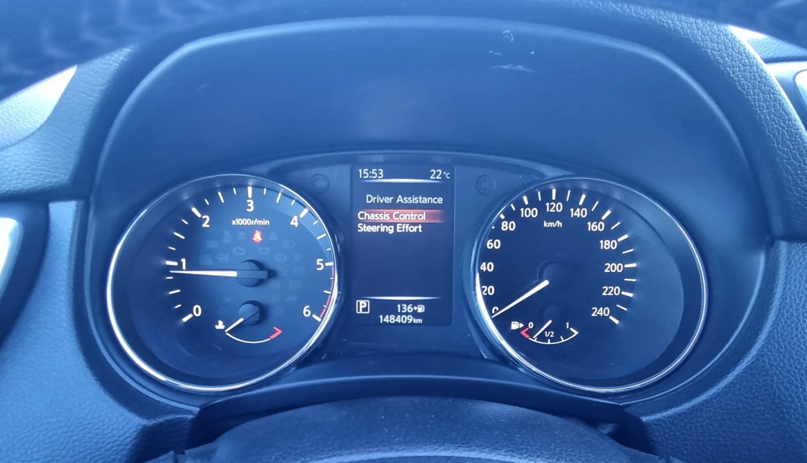 Nissan Qashqai 1.6dci Automatic, снимка 14 - Автомобили и джипове - 54357052