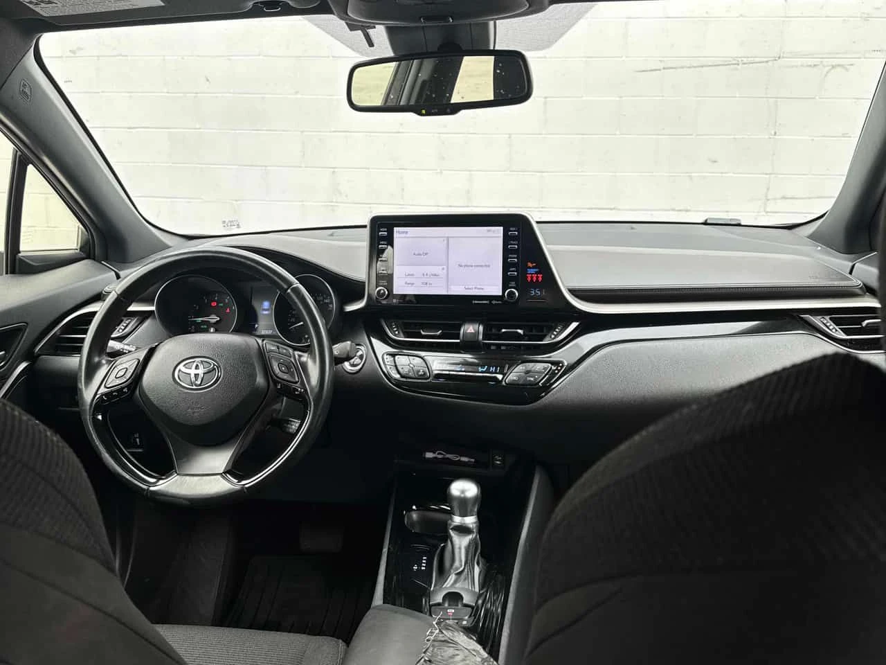 Toyota C-HR * FWD* АВТОКРЕДИТ БЕЗ ПЪРВОНАЧАЛНА ВНОСКА* , снимка 9 - Автомобили и джипове - 54675859