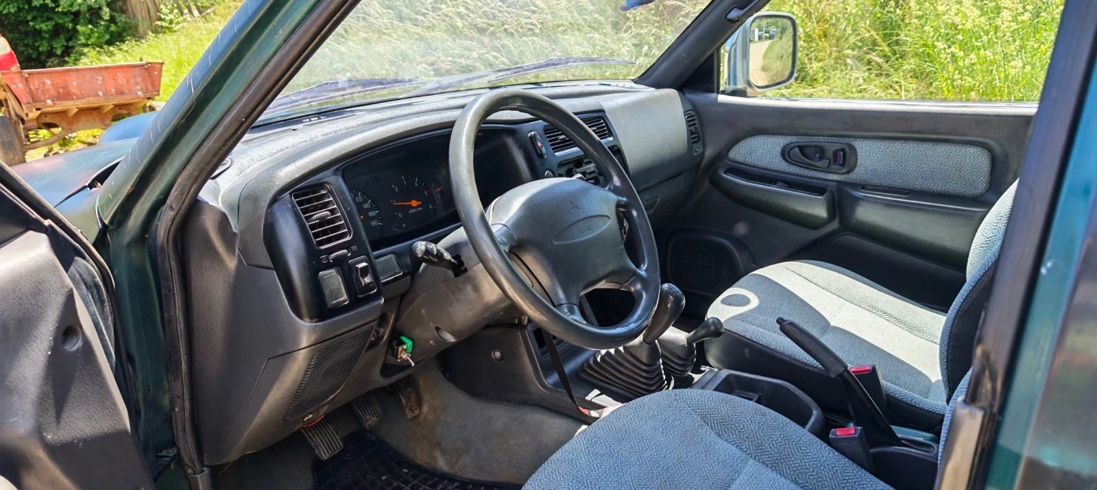 Mitsubishi L200 2.5 TDI, снимка 11 - Автомобили и джипове - 54730089