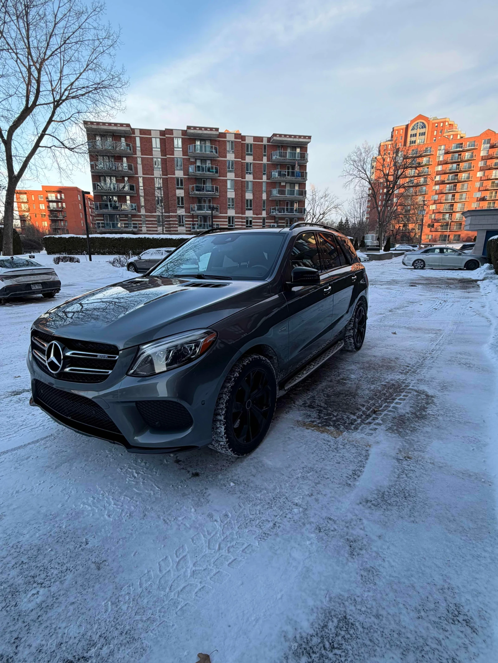 Mercedes-Benz GLE 43 AMG * CARFAX * ОПЦИЯ ЗА ФИНАНСИРАНЕ
