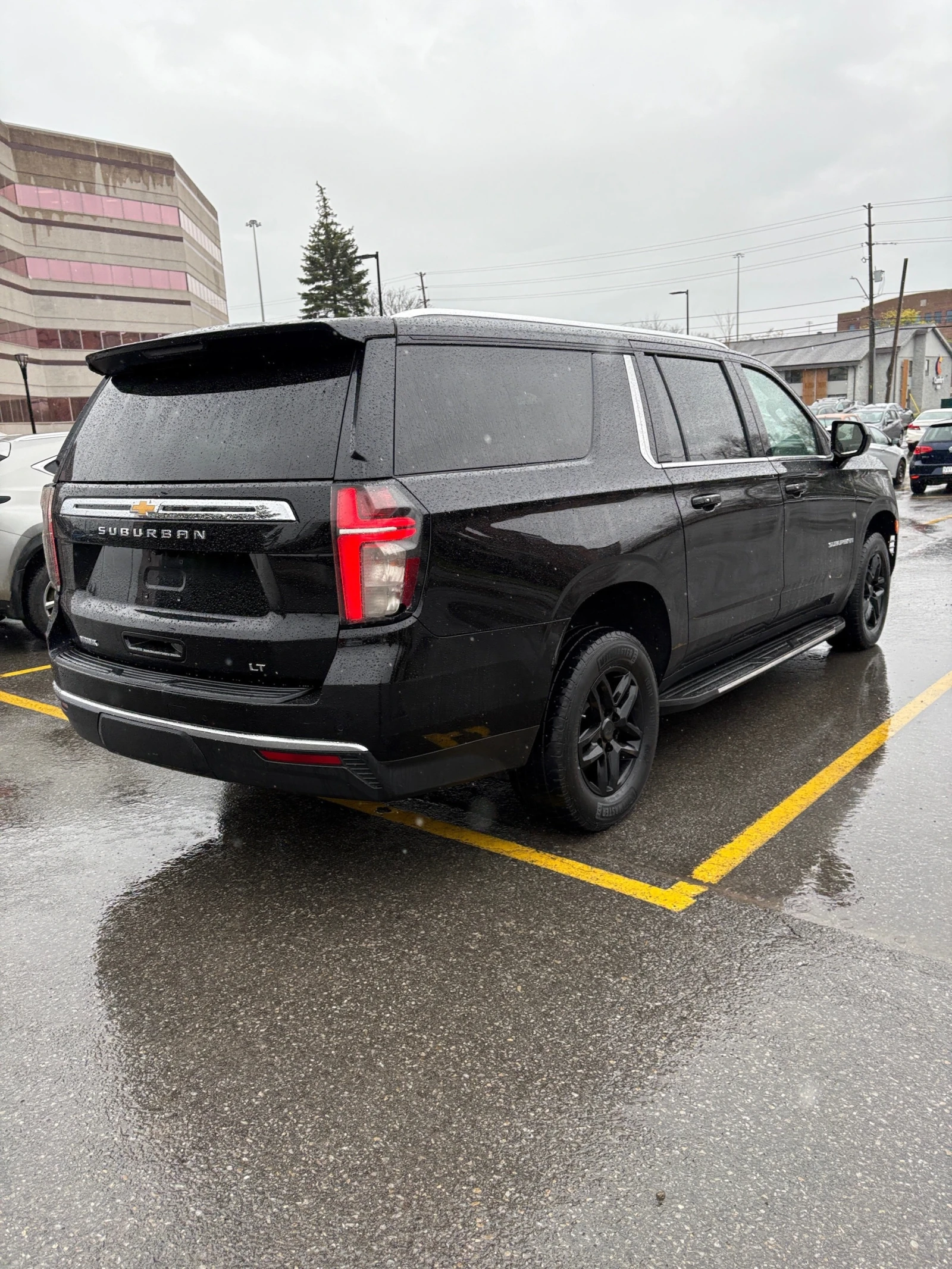 Chevrolet Suburban * LT * CARFAX * АВТОКРЕДИТ* , снимка 3 - Автомобили и джипове - 55838062