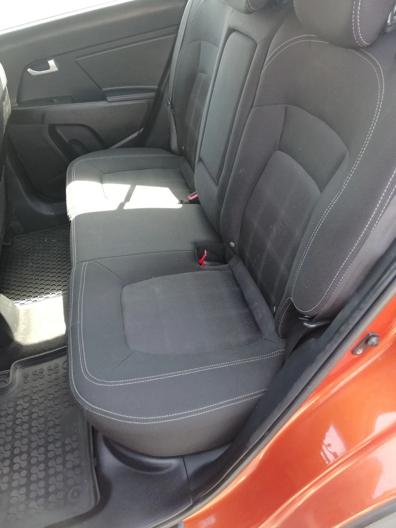 Kia Sportage 2.0 D 136 к. с. УНИКАТ , снимка 10 - Автомобили и джипове - 55943507