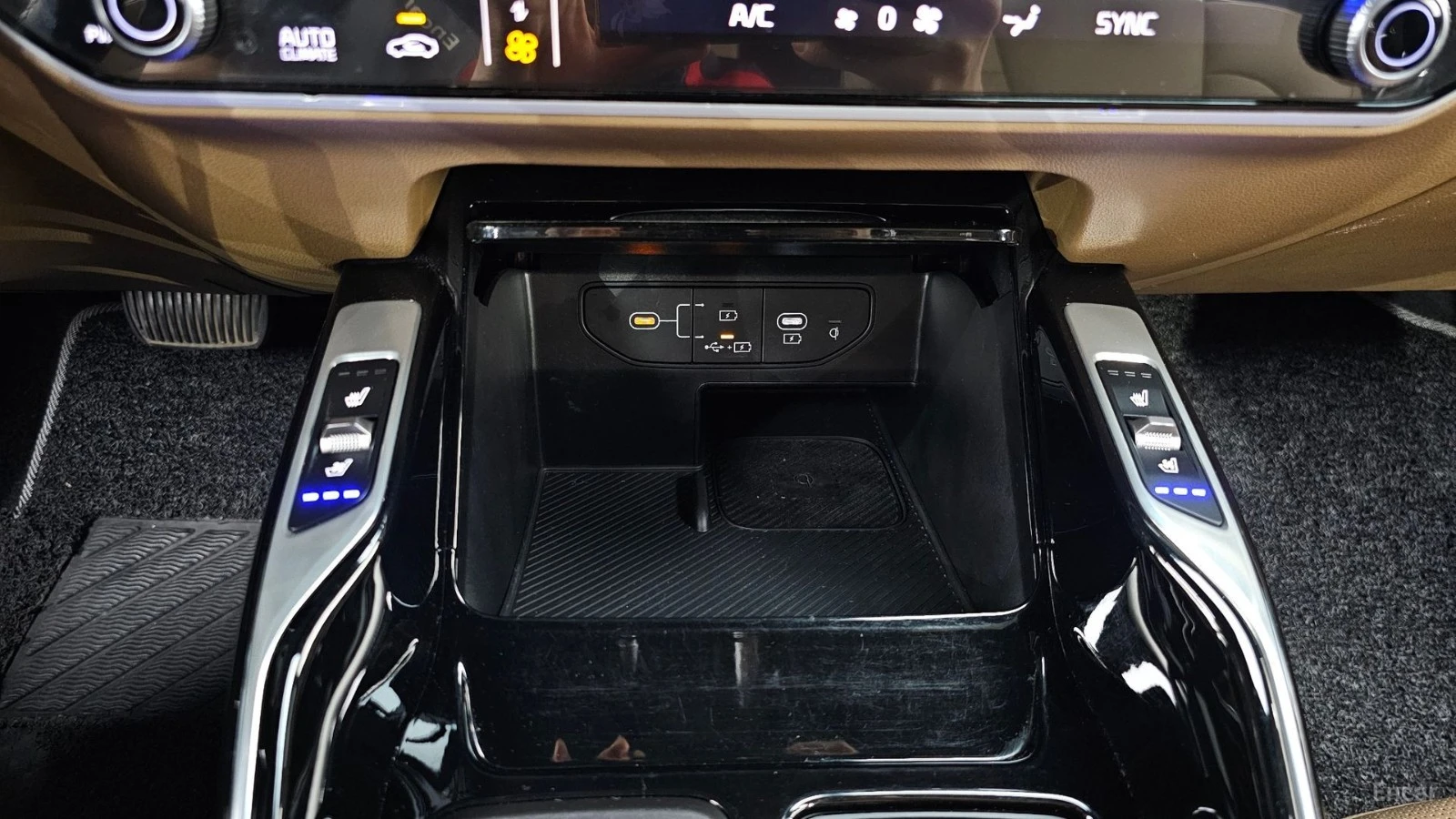 Kia Sorento NOBLESSE | 360 | ОБДУХ| DISTRO| BLINDS| , снимка 12 - Автомобили и джипове - 56119715