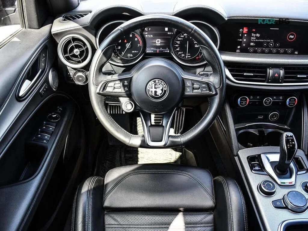 Alfa Romeo Stelvio Harman/Kardon * Ti Sport * АвтоКредит (ЦЕНА ДО БГ), снимка 15 - Автомобили и джипове - 56134965