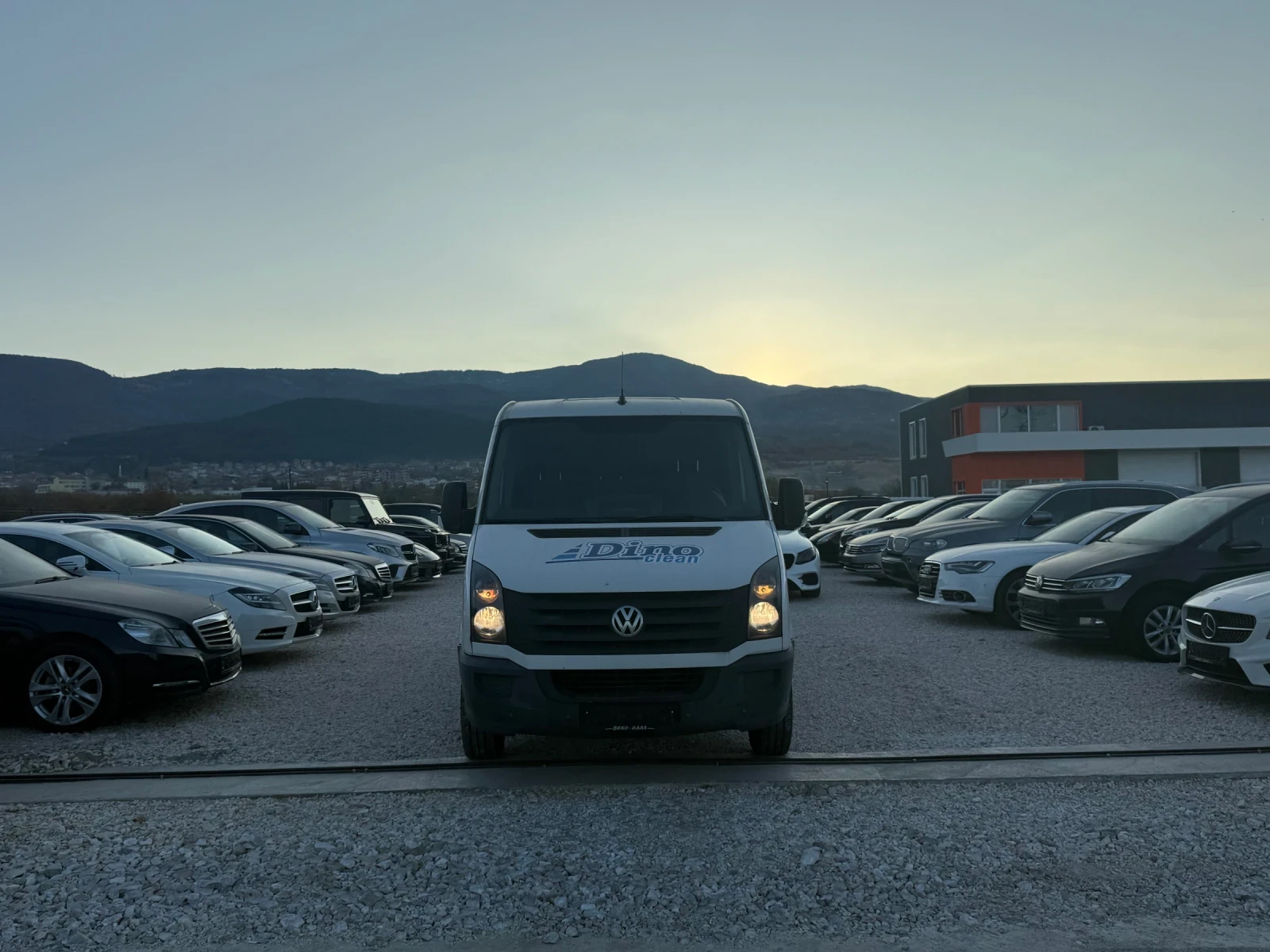 VW Crafter Нов внос от Белгия - изображение 2