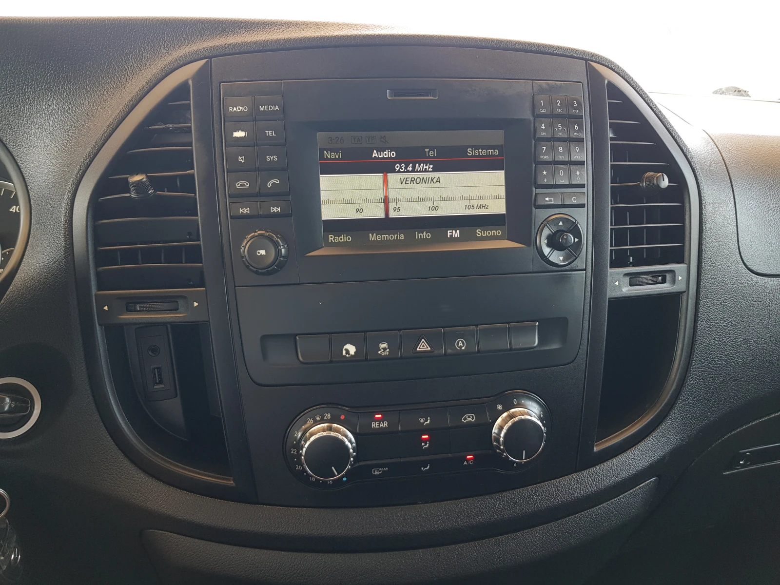 Mercedes-Benz Vito Extra Long Premium 7+ 1 места ЛИЗИНГ, снимка 14 - Бусове и автобуси - 55644015