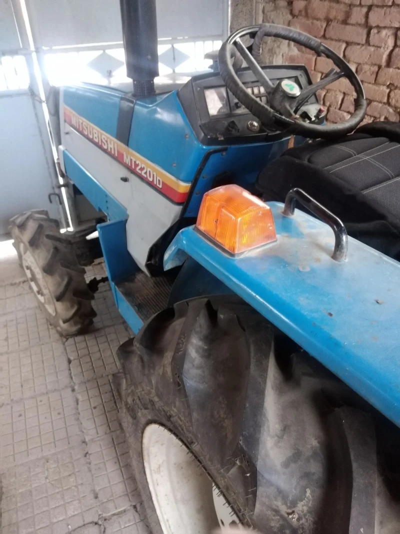 Трактор Mitsubishi 2201D, снимка 8 - Селскостопанска техника - 52877765