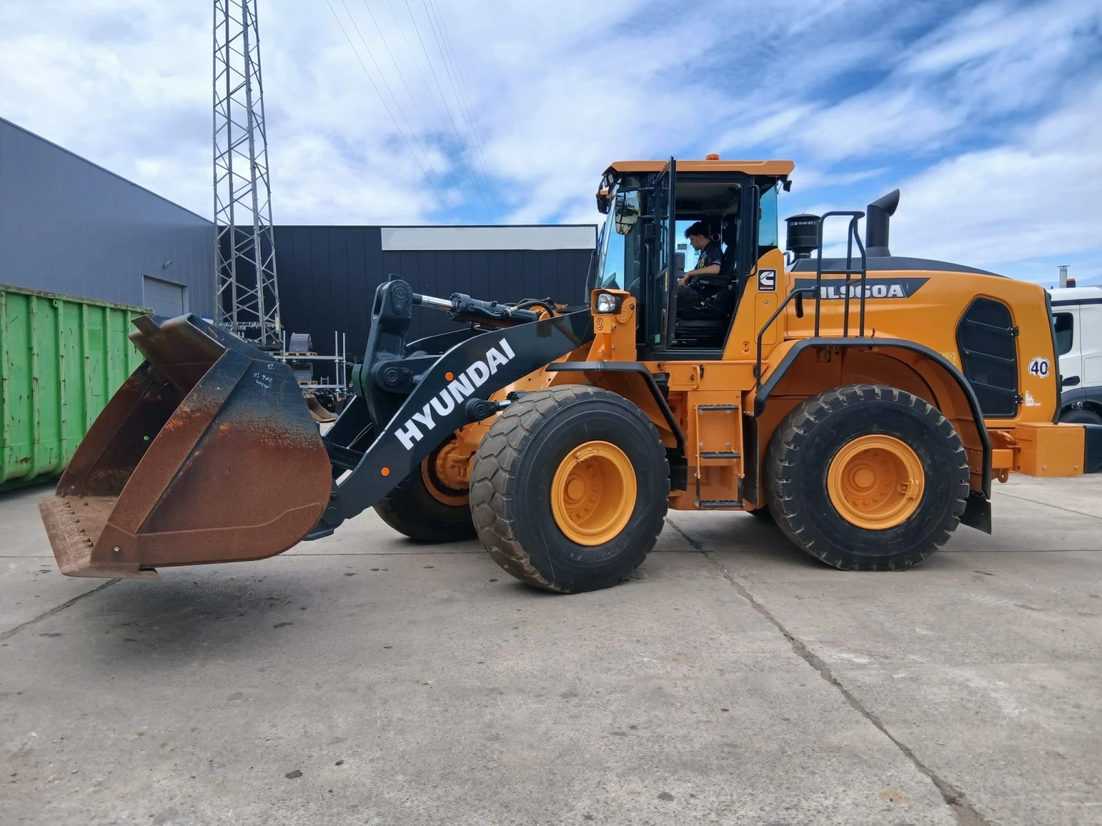 Челен товарач Hyundai HL 960 A ЛИЗИНГ - изображение 2