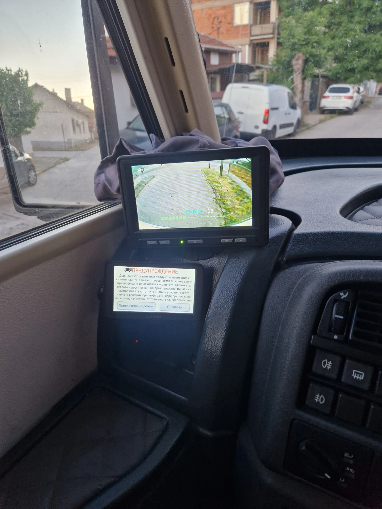 Кемпер HYMER / ERIBA, снимка 17 - Каравани и кемпери - 54975685