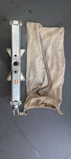 Комплект крик за sizuki jimny, снимка 1