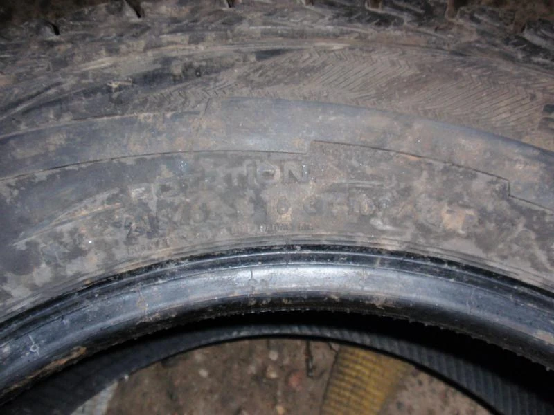 Гуми Всесезонни 215/65R16, снимка 10 - Гуми и джанти - 6312467